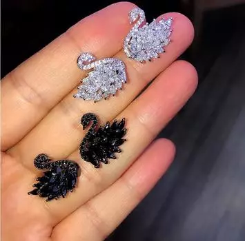 1 пара новых дизайнерских сережек-лебедей из белого/черного золота с кубическим цирконием чёрный