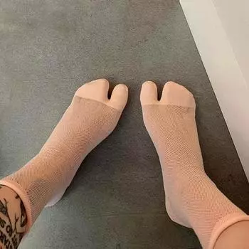 1 пара однотонных носков с двумя пальцами для женщин и девушек, тонкие сетчатые дышащие носки, летние мягкие корейские японские харадзюку носки с раздельными пальцами