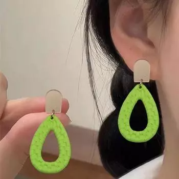 1 пара полых плетеных висячих сережек ручной работы в форме капли воды красный