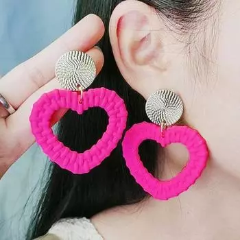 1 пара полых висячих сережек с сердечками для женщин и девочек, модные акриловые серьги-гвоздики ярких цветов, легкие ювелирные изделия в виде висячих ушек в виде сердечек розы красного