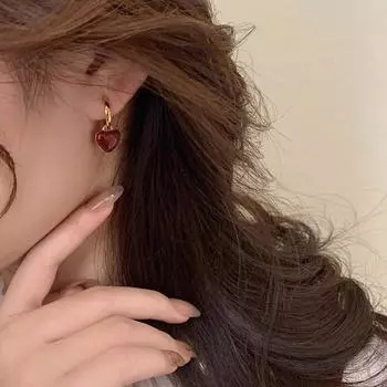 1 пара простых элегантных сережек-подвесок в форме красного квадратного сердца премиум-класса для женщин, изысканные модные серьги-пряжки для вечеринки, ювелирные изделия в подарок A2