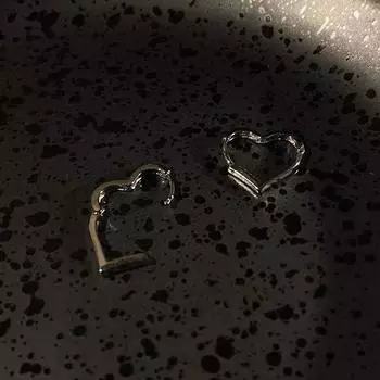 1 пара серебряных женских маленьких сережек с геометрическим сердечком, гипоаллергенные серьги, подарок, простые модные корейские серьги