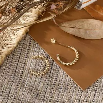 1 пара серег Huggie, витые C-образные однотонные противоаллергенные гальванические легкие украшения для ушей из нержавеющей стали, ювелирные изделия, крючки для ушей для поездок на работу золотистый