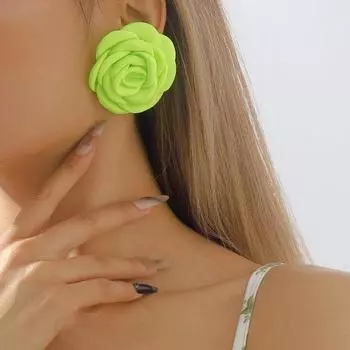 1 пара сережек-гвоздиков с розами, элегантный дизайн с цветком камелии, однотонные женские летние элегантные серьги, удобные антиаллергенные украшения для вечеринок жёлтый