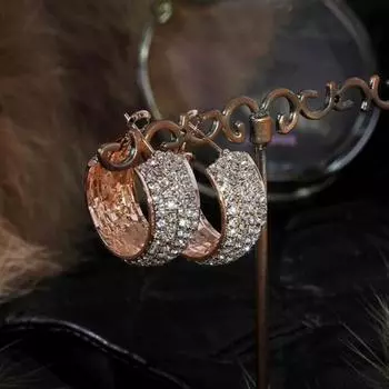 1 пара сережек Huggie, блестящие стразы, C-образные, антикоррозийные, легкие, изысканные украшения для ушей, ювелирные изделия, женские короткие серьги для выпускного вечера розового золота