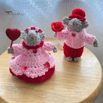 1 пара вязаных крючком мышей, пара мышей, ручная работа, украшения ко Дню святого Валентина, кукла-мышь для стола, каминной полки, прикроватного столика розовый