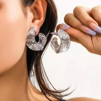 1 пара женских серег-гвоздиков неправильной формы, преувеличенный сплав в стиле панк, с гальваническим покрытием, противоскользящие, легкие украшения для ушей, ювелирные изделия, гладкие шпильки для клубных вечеринок золотистый