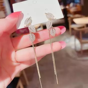 1 пара женских сережек, асимметричные, роскошные, блестящие, в форме листа, с длинными кисточками, женские линейные серьги серебряный