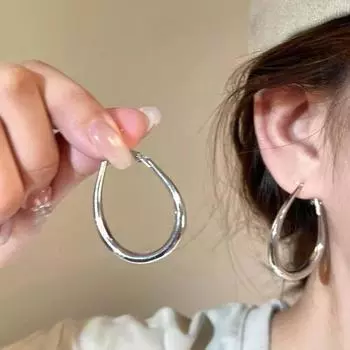 1 пара женских сережек-колец в преувеличенном стиле, большие серьги-кольца, гладкая поверхность, однотонные, легкие висячие серьги, украшения для клубной вечеринки серебряный