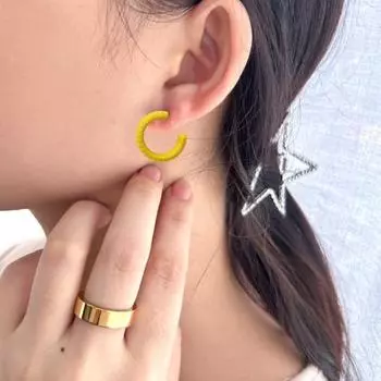 1 пара женских сережек-обнимашек C-образной формы, однотонные, гладкие, легкие, повседневные, серьги для свиданий, женские украшения для ушей чёрный