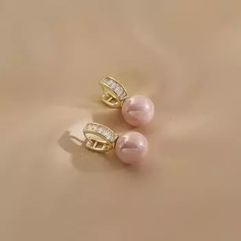 1 пара женских сережек с пряжкой, темпераментные розовые серьги с имитацией жемчуга, легкие роскошные дизайнерские серьги, модные ювелирные украшения, аксессуары розовый