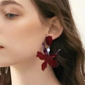 1 пара женских висячих серег неправильной формы в форме цветка, декор из искусственного жемчуга, богемный стиль, женские серьги-крючки, серьги-подвески для выпускного, пляжа, висячие серьги красный