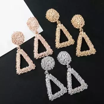 1 пара женских висячих сережек треугольной формы с выемками из шероховатой поверхности крутой стиль преувеличенный сплошной цвет антиаллергенные женские уличные выпускные вечеринки висячие золотистый