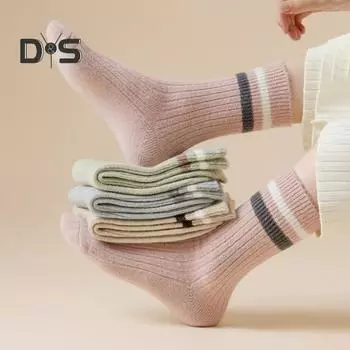 1 пара женских зимних носков, утолщенные плюшевые полосатые носки средней длины, высокоэластичные, нескользящие, удобные, теплые, для сна чёрный