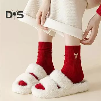 1 пара зимних носков унисекс, новогодние праздничные красные носки с вышивкой из мультфильмов, толстые винтажные носки средней длины, противоскользящие, высокоэластичные спортивные носки A