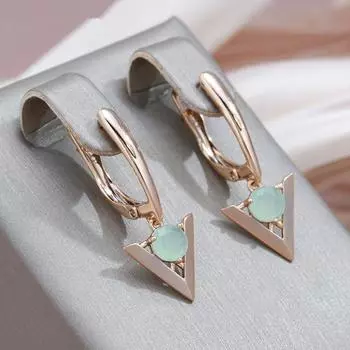 1 пара золотистых треугольных серег-капель с зеленым цирконием, ювелирные изделия, элегантные роскошные длинные висячие серьги зелёный