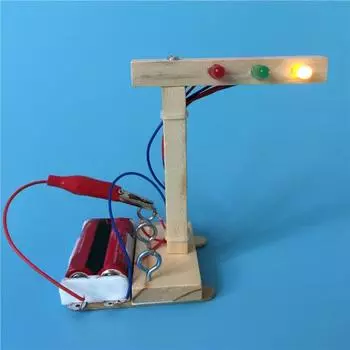 1 Set Novel Science And Education Cognition Educational Learning Wood Traffic Light DIY Model for Home Small