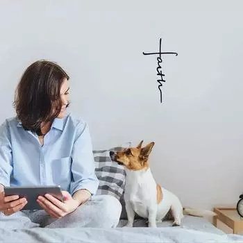 1 шт. Дизайн креста веры - стильное черное металлическое настенное искусство для спальни, гостиной или украшения дома - элегантное и вдохновляющее чёрный