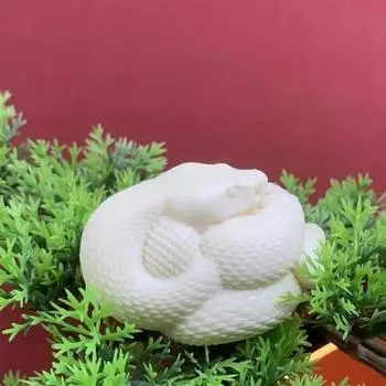 1 шт. фигурки, вырезанные вручную по дереву, змея, статуя, подвеска для автомобиля, украшение для дома, украшения, кулон