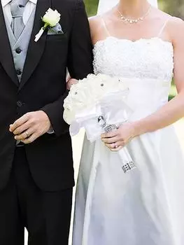 1 шт., искусственные розы, свадебные цветы в руках, белый букет для невесты, свадебные букеты для подружек невесты с мягкими бриллиантовыми лентами, свадебный букет белый