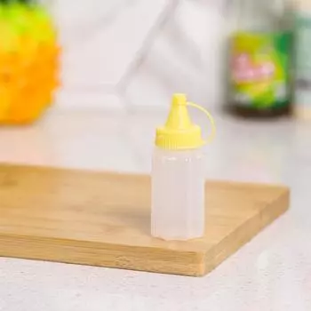 1 шт. Мини бутылочки для выдавливания Кетчуп Приправа Соус Бутылочка Мед Горчица Салатная заправка Соус Контейнер для бенто Кухонный инструмент 1PCS жёлтый