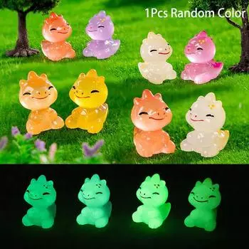 1 шт. Мини светящаяся милая мультяшная статуэтка трицератопса, микропейзаж, приборная панель автомобиля, украшения для дома, мультяшная миниатюрная фигурка из смолы