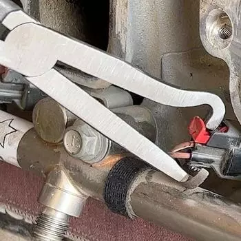 1 шт. Нескользящая ручка. Электрические клещи для отсоединения. Удаляют электрические разъемы с фиксаторами в виде нажимных язычков, которые находятся на датчиках массового расхода воздуха, топливных форсунках. 1pc чёрный