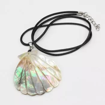 1 шт., ожерелье с подвеской в виде натуральной черной ракушки, модные ювелирные изделия, ожерелья из перламутровых ракушек, кожаная веревка для женщин и мужчин, роскошное качество, колье, подарки 50x55mm