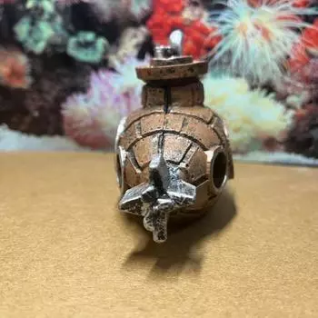 1 шт. Подводная лодка Аквариумное украшение с двумя плавающими шарами Смолистые аксессуары для аквариума 1pc дубильная кора