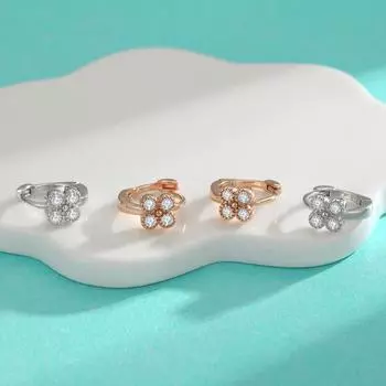 1 шт. Серьги с муассанитом, белые кольца с четырехлистным клевером, модные универсальные легкие роскошные серьги.