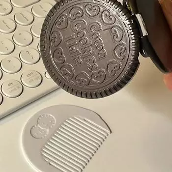 1 шт. симпатичное шоколадное печенье в форме печенья Oreo с шоколадным дизайном, зеркало для макияжа с 1 расческой, набор для женщин, складное зеркало для макияжа кофейный