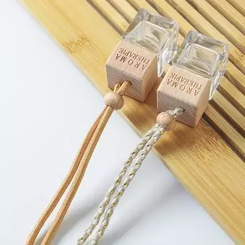 1 шт. Универсальный автомобильный парфюм-подвеска с квадратной крышкой, пустая бутылка для духов, новинка, автомобильный ароматизатор, украшения для автомобиля