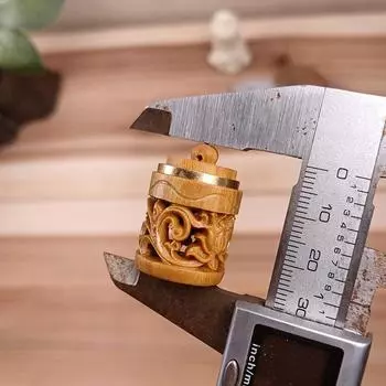 1 шт., вырезанная вручную полая аромаподвеска из сандалового дерева, самодельный контейнер для ароматических бусин, портативный диффузор аромата, деревянное украшение для рукоделия A