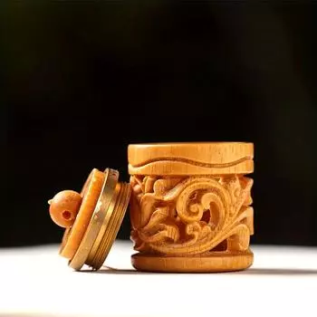 1 шт., вырезанная вручную полая аромаподвеска из сандалового дерева, самодельный контейнер для ароматических бусин, портативный диффузор аромата, деревянное украшение для рукоделия D