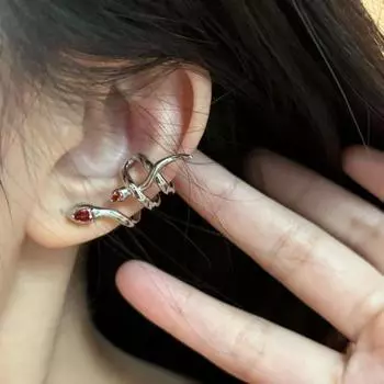 1 шт., завернутая в змею серьга-клипса из полированного металла с гальваническим покрытием и кубическим цирконием, не прокалываемая, для клубной вечеринки, фотореквизит красный
