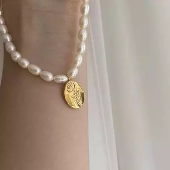 1 шт. Золотое ожерелье с имитацией жемчуга в виде цветка, короткое, модное, универсальное, легкое, роскошное, персонализированное, нишевое