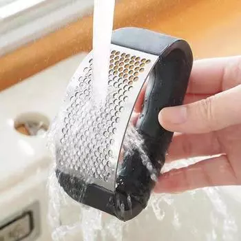 1 упаковка, дробилка для чеснока, ручная дробилка для чеснока, черная овощерезка, кухонные гаджеты для овощей и фруктов Black garlic press strip edge