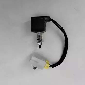 1 Выключатель педали сцепления Hyundai Accent Genesis Veloster I30 Kia Optima 938402E000