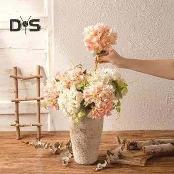 1 ветка, несколько слоев, лепесток, искусственный цветок, яркий внешний вид, практичность, 6 вилок, имитация искусственного цветка, рука держит цветок белый