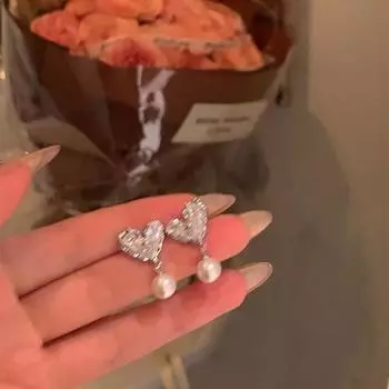 1 пара французских прекрасных элегантных сережек-гвоздиков в форме сердца из циркония для женщин в корейском стиле, легкие роскошные винтажные серьги-подвески из жемчуга OneSize