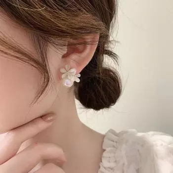 1Pair Opal Pearl Earrings Flower Shaped Light Luxury High-End Studs Earring For Women All-Match Ear Piercing Jewelry
