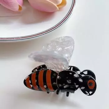 1pc Cartoon Cute Bee Shark Clip Sweet and Fashionable New Animal High Grade Grasp Clip Hair Accessories Headwear