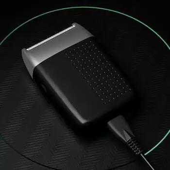 1PC Electric shaver men s beard trimmer shaving machine portable hair clipper rechargeable shaving machine powerful motor. чёрный