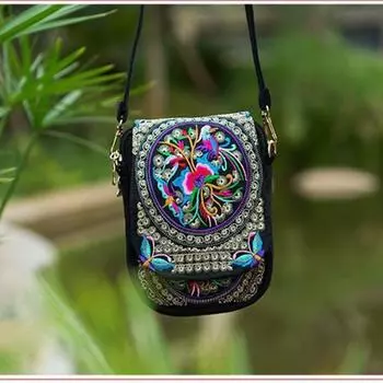 1Pc Fashion Travel Phone Purse National Canvas Shoulder Small Vintage Boho Ethnic Embroidery Bag for Women Travel Pouch Floral