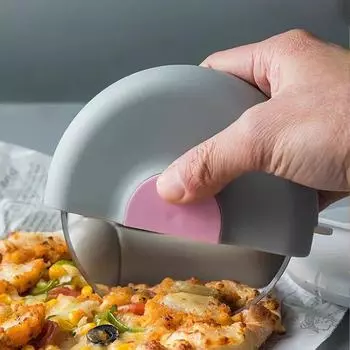 1Pc Pink Stainless Steel Pizza Knife Washable Household Kitchen Gadget Creative round Roller Knife Pancake Knife Pink a
