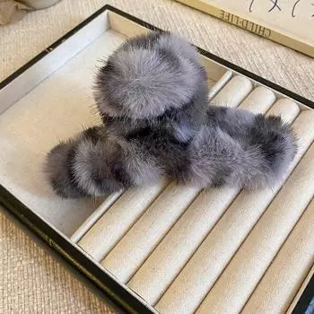 1pc Plush Leopard Print Claw Clip, Exquisite Rear Scalp Hairdressing Shark Clip, Large Size Hairip for Thick Hair.