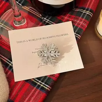 1pc Snowflake hair clip, women s autumn and winter bangs clip, side clip, hair clip, hair accessory, Christmas headpiece