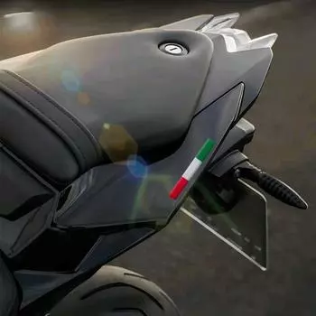 1Pc Universal National Flag Italy Styling Car Motorcycle Bike Stickers Reflective Car Exterior Decoration Sticker Accessories