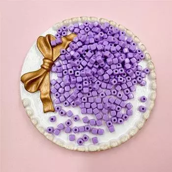 200Pcs 4mm Loose Acrylic Beads Square Handmade Accessories for Jewelry Making DIY Bracelet Necklace Fashion Beading Jewelry Accessory about 4mm