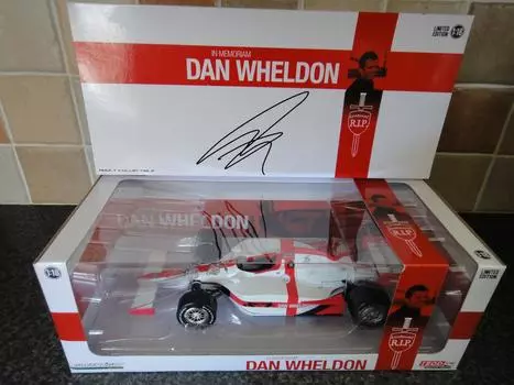 2011 Dan Wheldon Dan Wheldon RIP Lionheart Tribute Scale Diecast Greenlight Greenlight 118